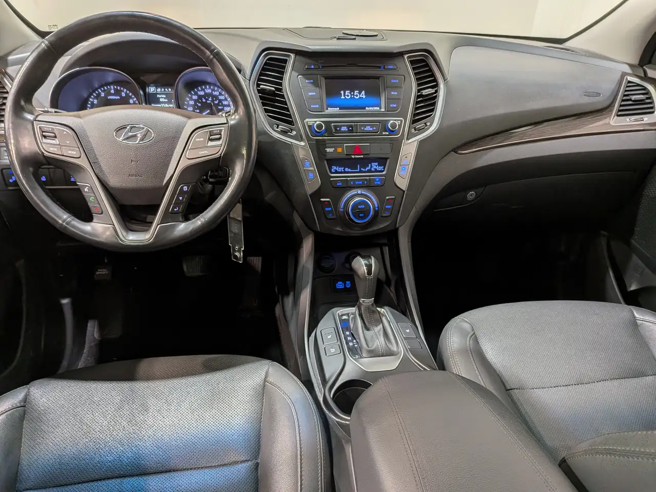 Hyundai SANTA FE photo Hyundai SANTA FE
