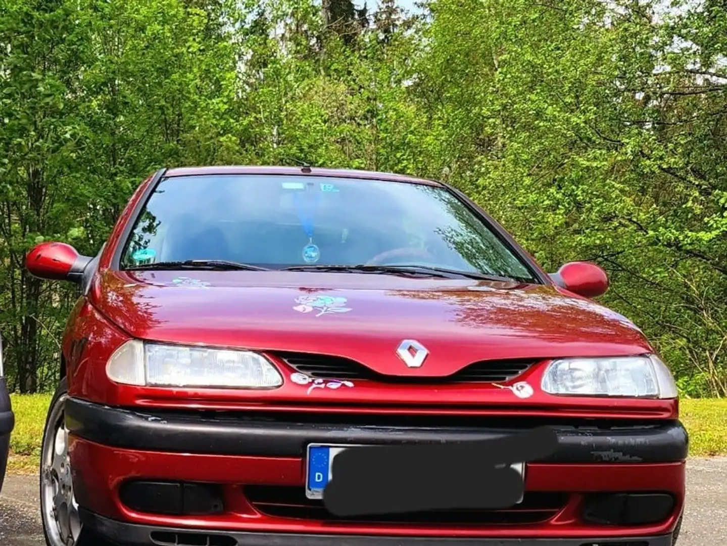Renault Laguna 2.0 16V RXE Rouge - 1