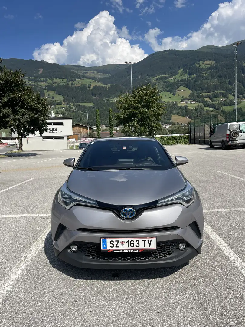 Toyota C-HR Hybrid Lounge - 2