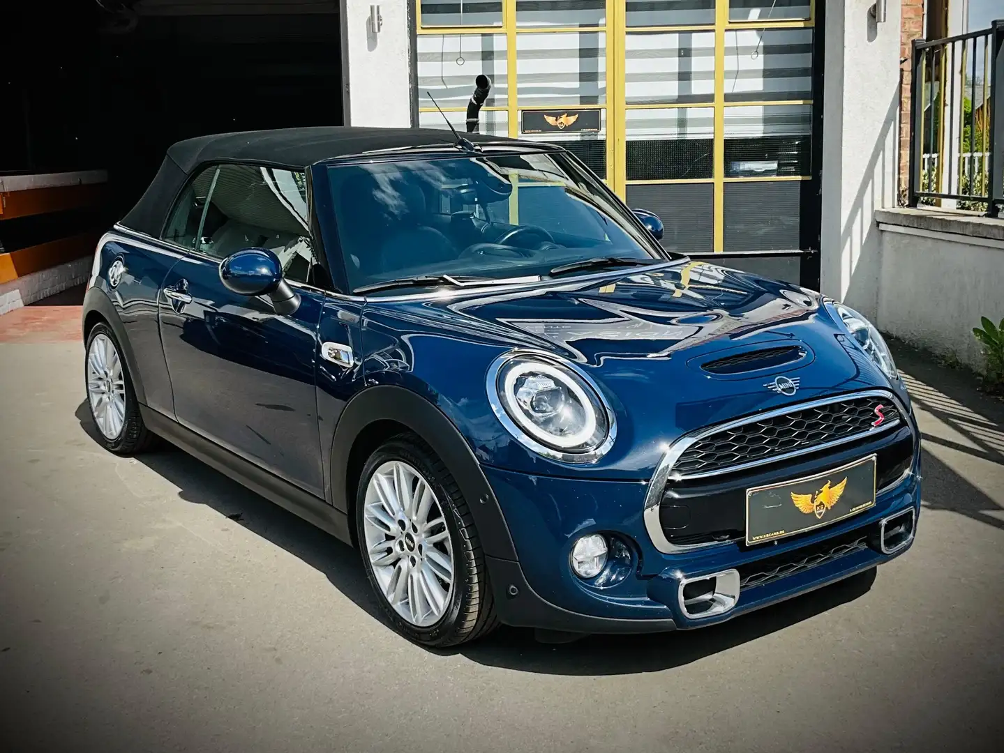 MINI Cooper S Cabrio Mini Cabriolet 2.0AS Cooper S OPF (EU6d-TEMP) Bleu - 1