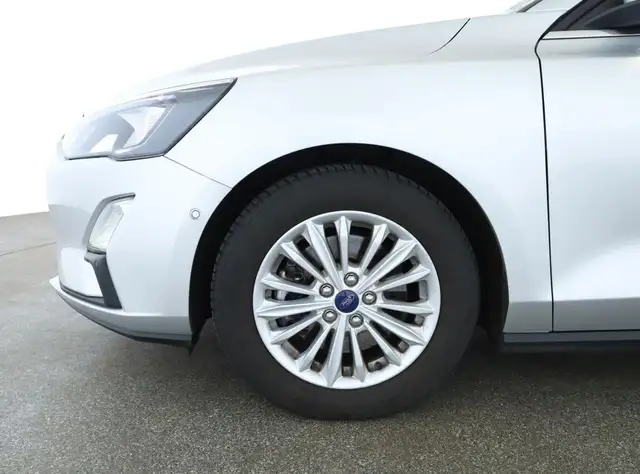 Ford Focus view 7