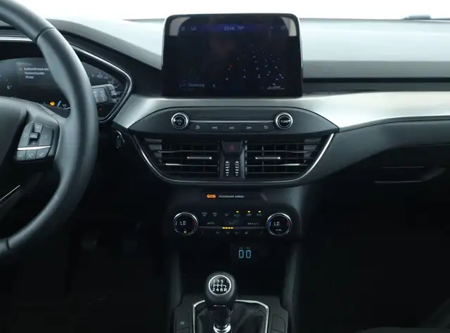 Ford Focus view 14
