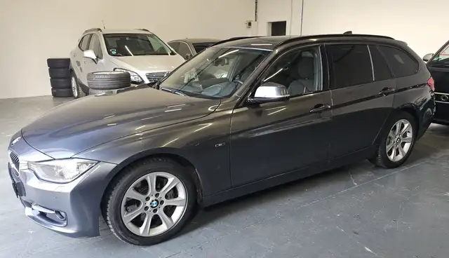 BMW 330 BMW 330d Sport Line Touring Automatik Service Neu