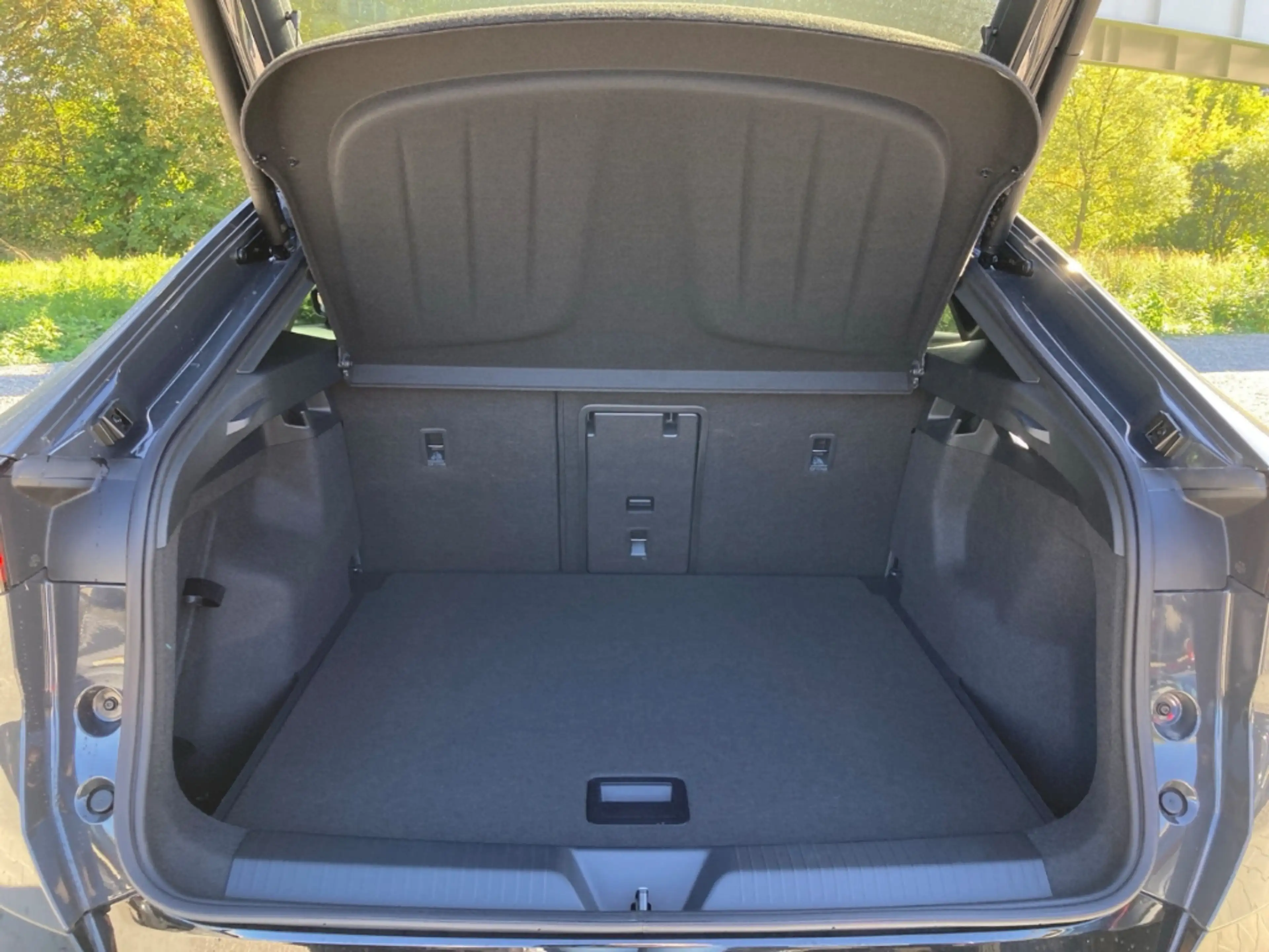 CUPRA Tavascan VZ 4Drive 250 kW 77 kWh NAV+LED+MATRIX+ — photo 12