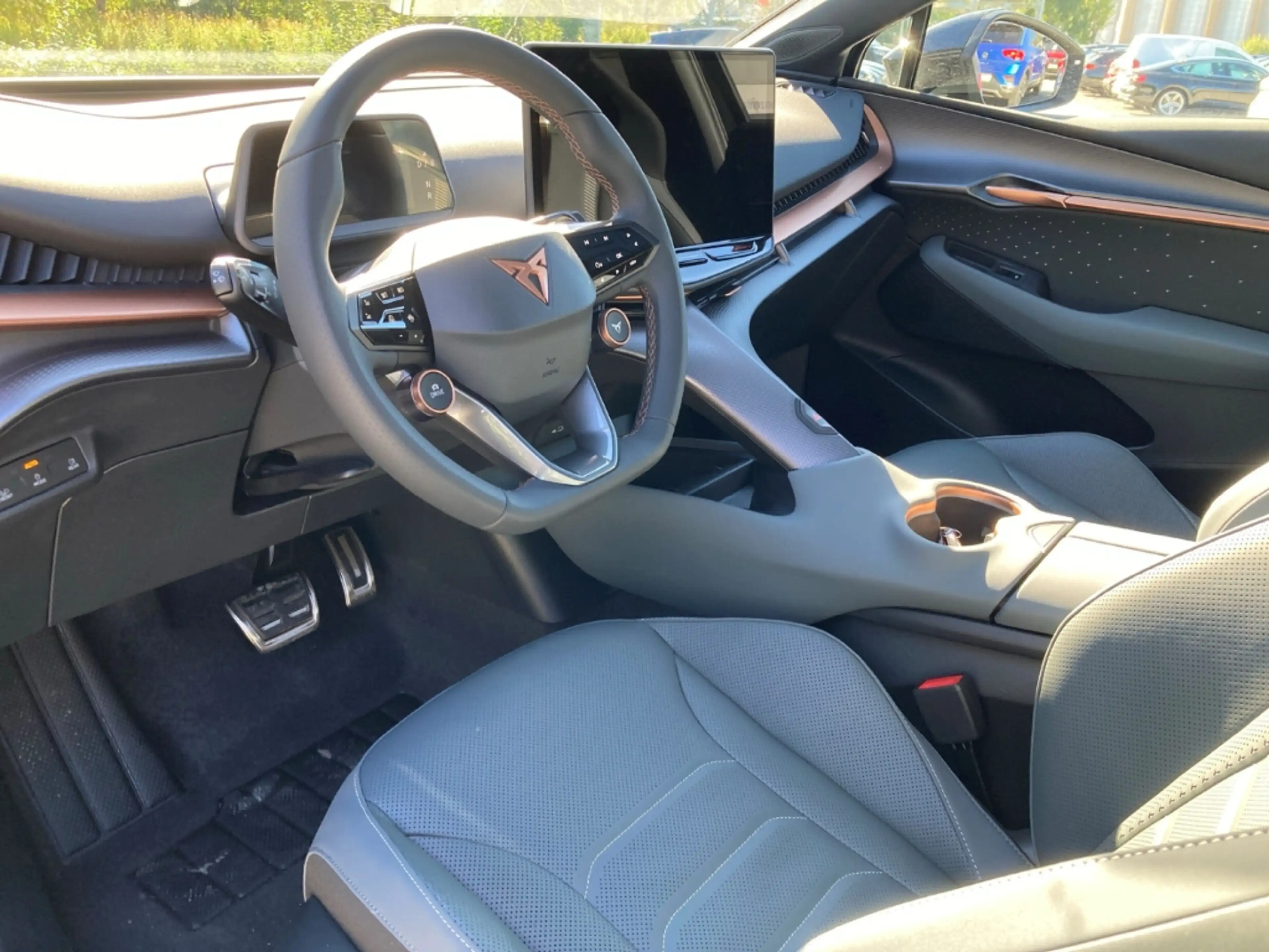 CUPRA Tavascan VZ 4Drive 250 kW 77 kWh NAV+LED+MATRIX+ — photo 10