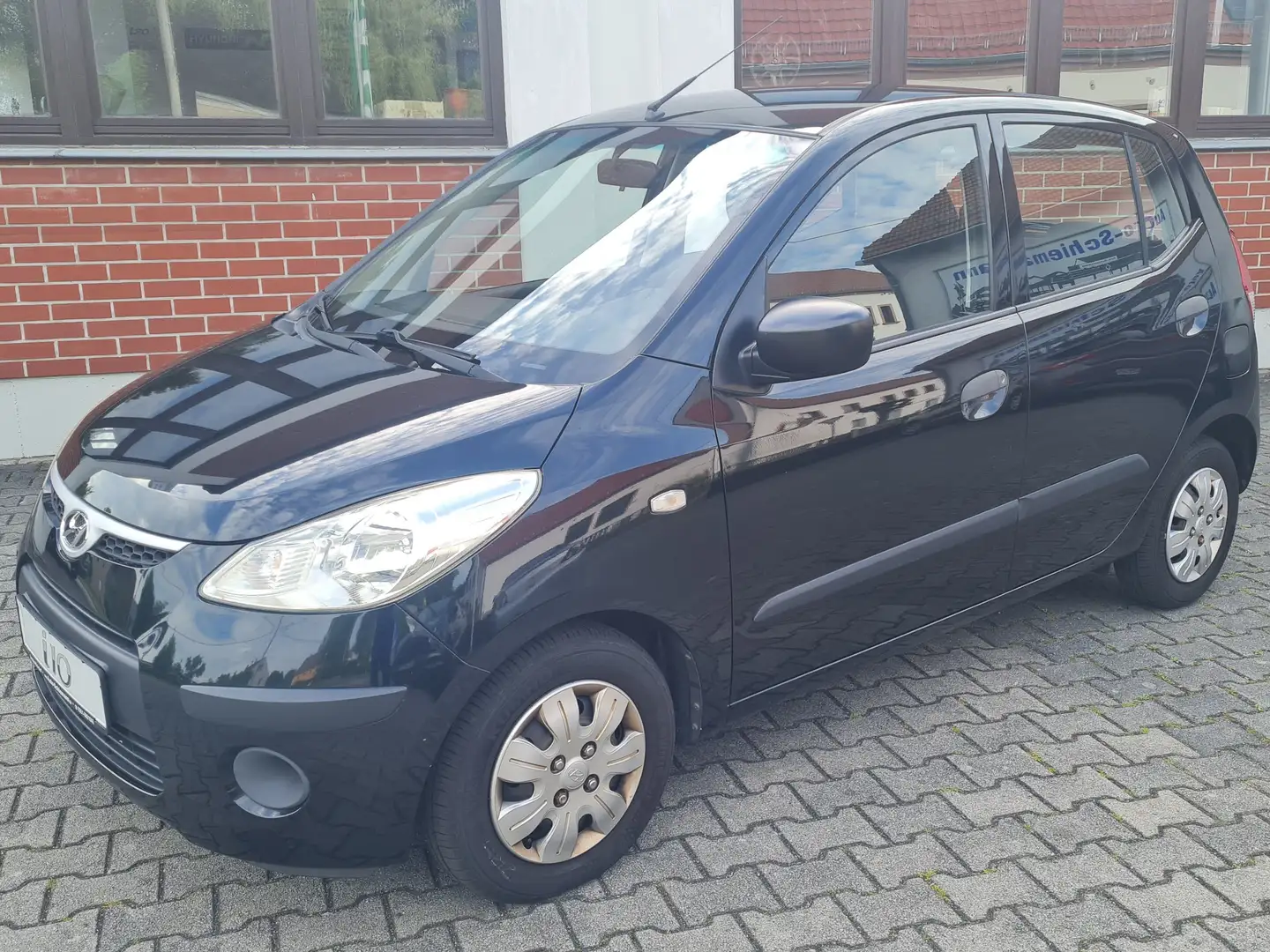 Hyundai i10 1,1i Style AC/CD/4AB/elASP Schwarz - 2