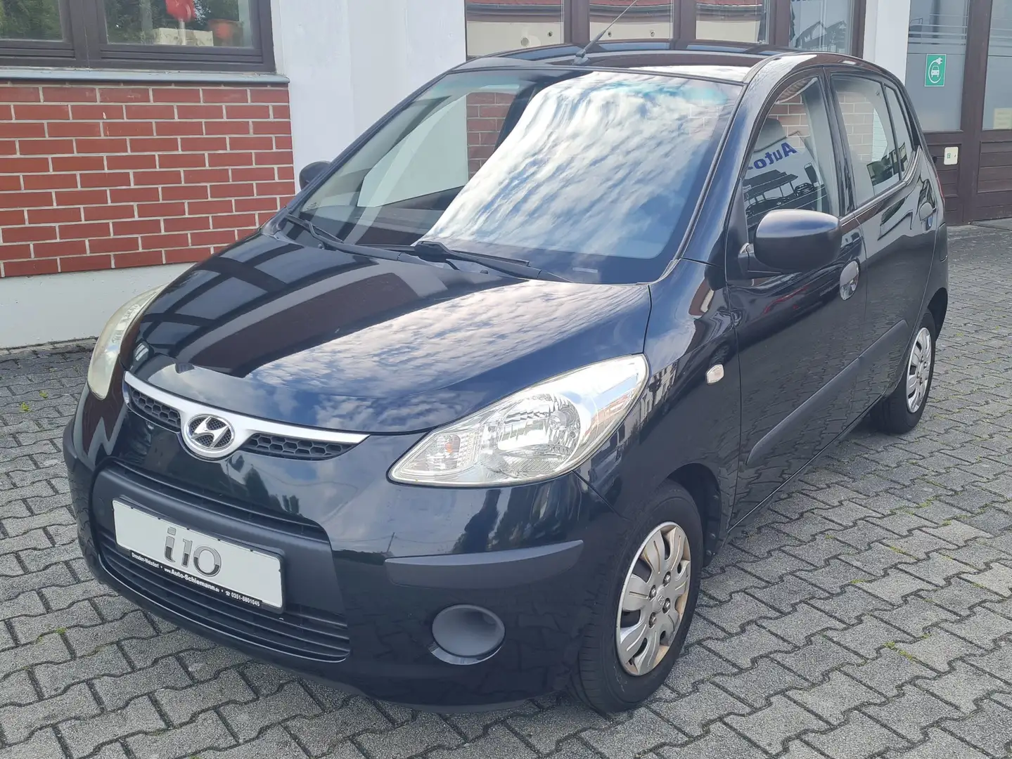 Hyundai i10 1,1i Style AC/CD/4AB/elASP Schwarz - 1