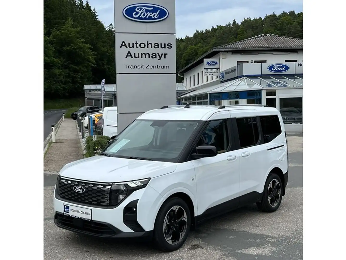 Ford Tourneo Courier E-Titanium Weiß - 1
