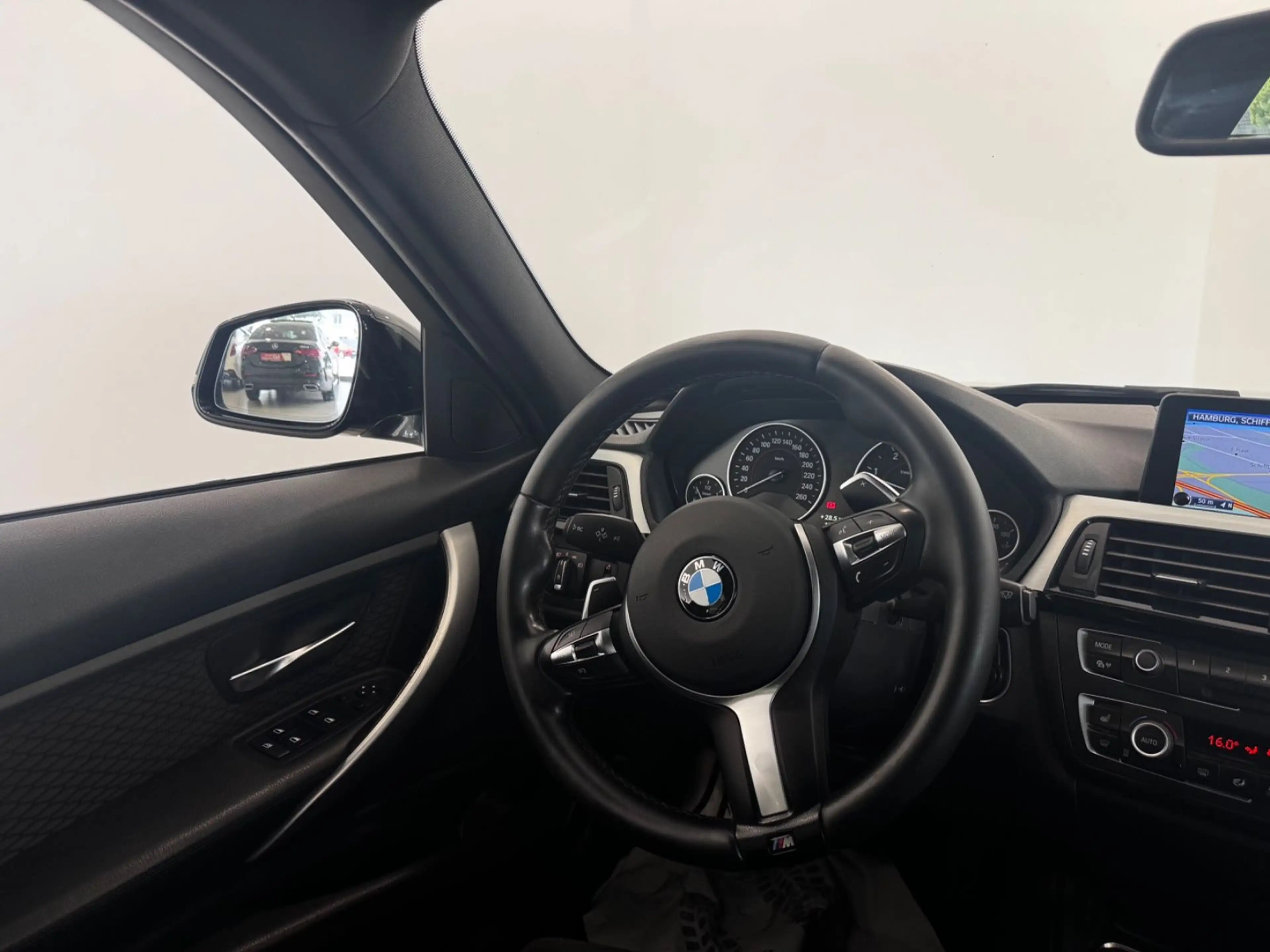 BMW 320 d SportAutom. M-Paket|BI-XENON|MEMORY|2-HAND| — photo 6