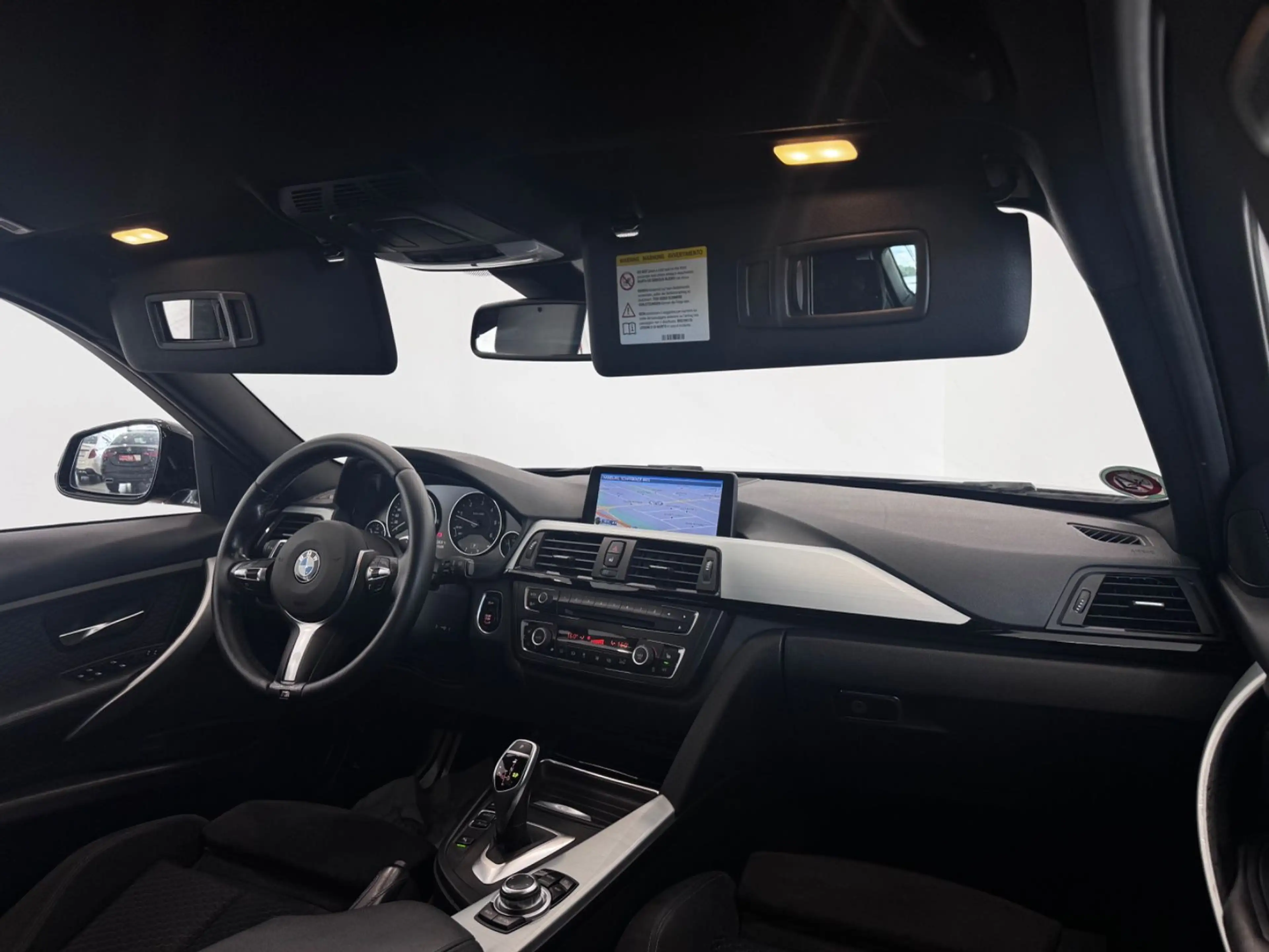 BMW 320 d SportAutom. M-Paket|BI-XENON|MEMORY|2-HAND| — photo 2