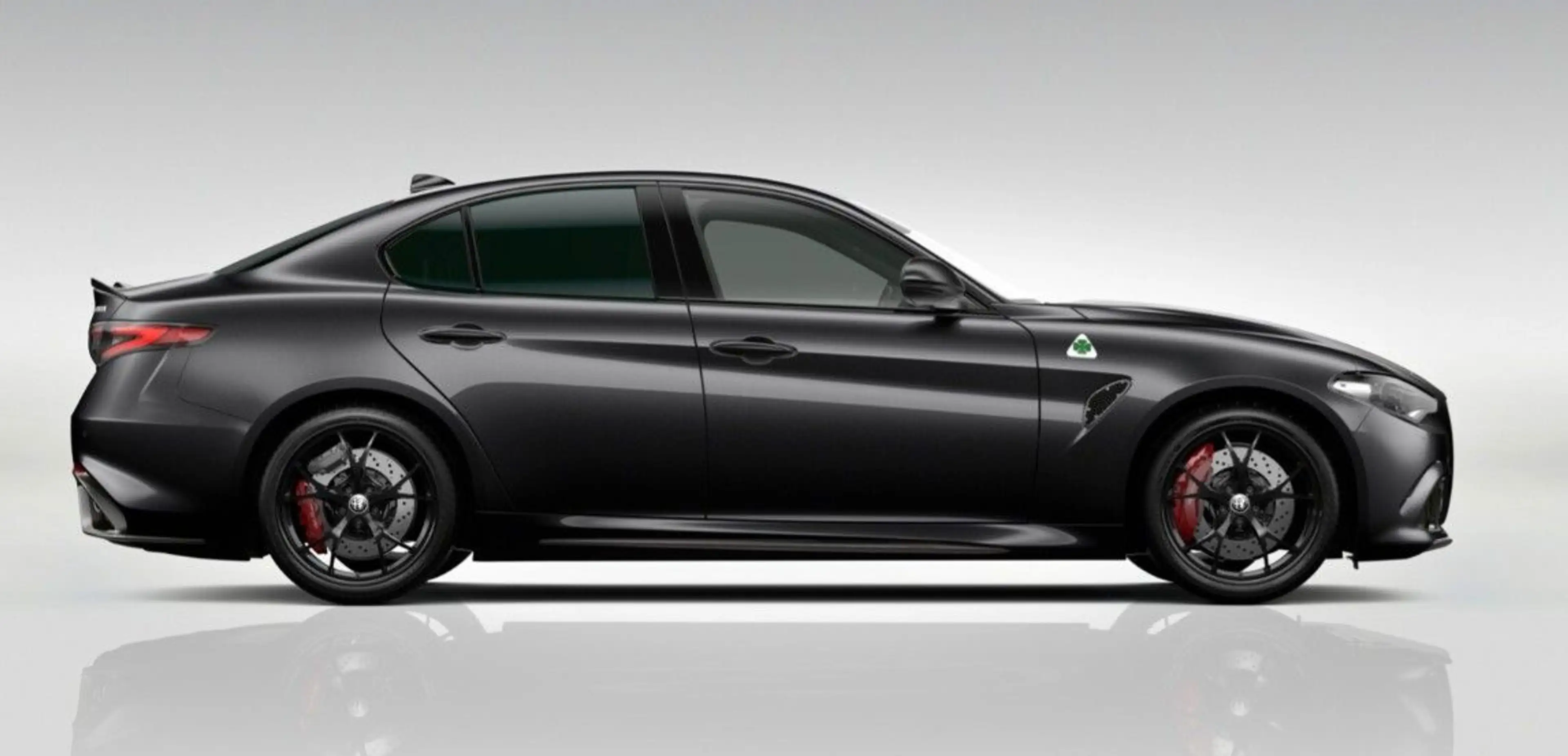 Alfa Romeo Giulia QUADRIFOGLIO 19"Trofeo, Technologie Paket — photo 2