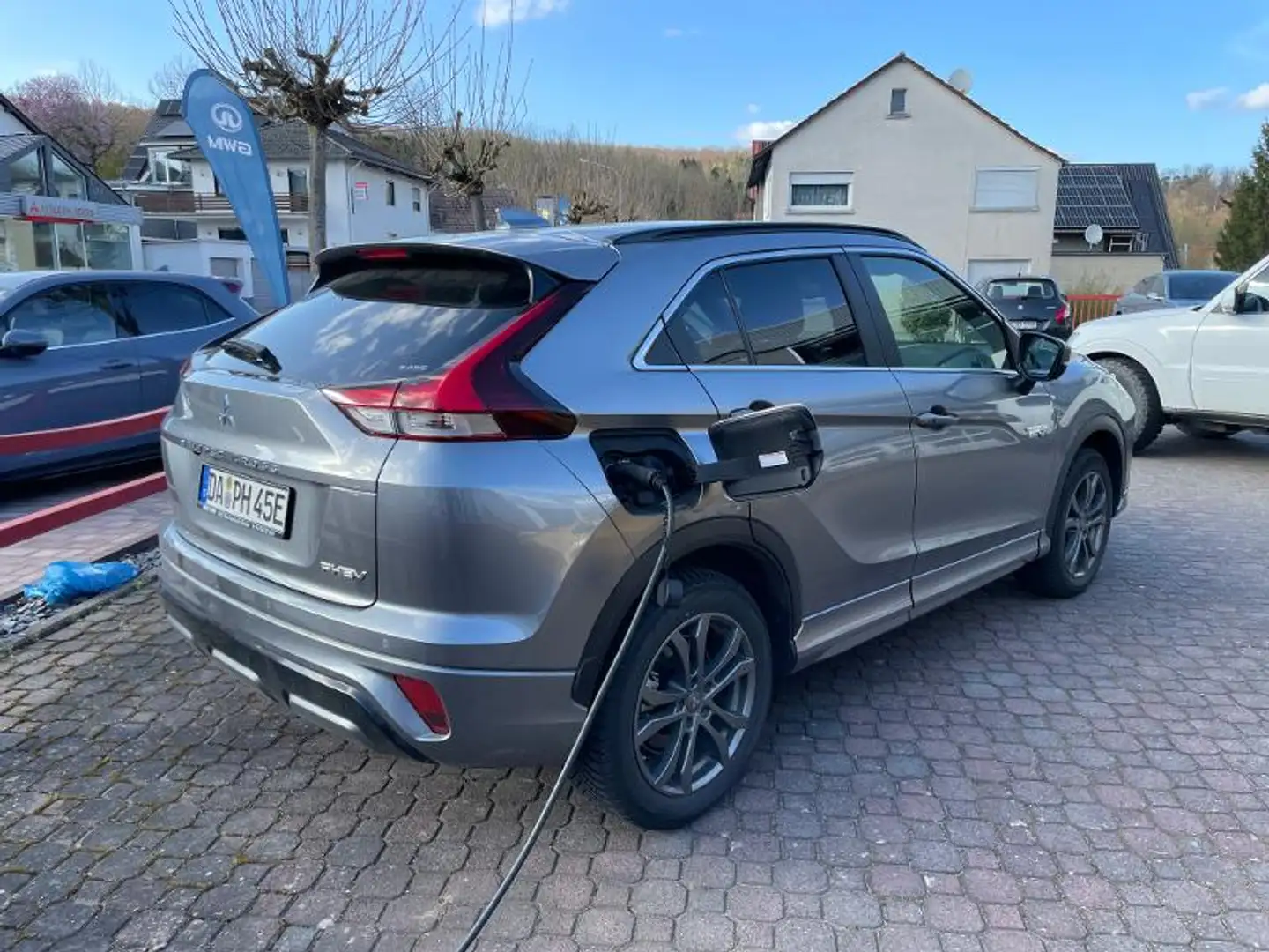 Mitsubishi Eclipse Cross PHEV TOP 2.4 4WD Schiebedach Grau - 2