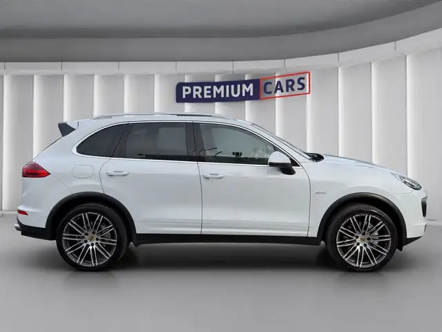Porsche Cayenne view 6