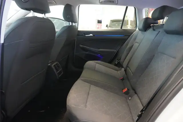 Volkswagen Golf view 9