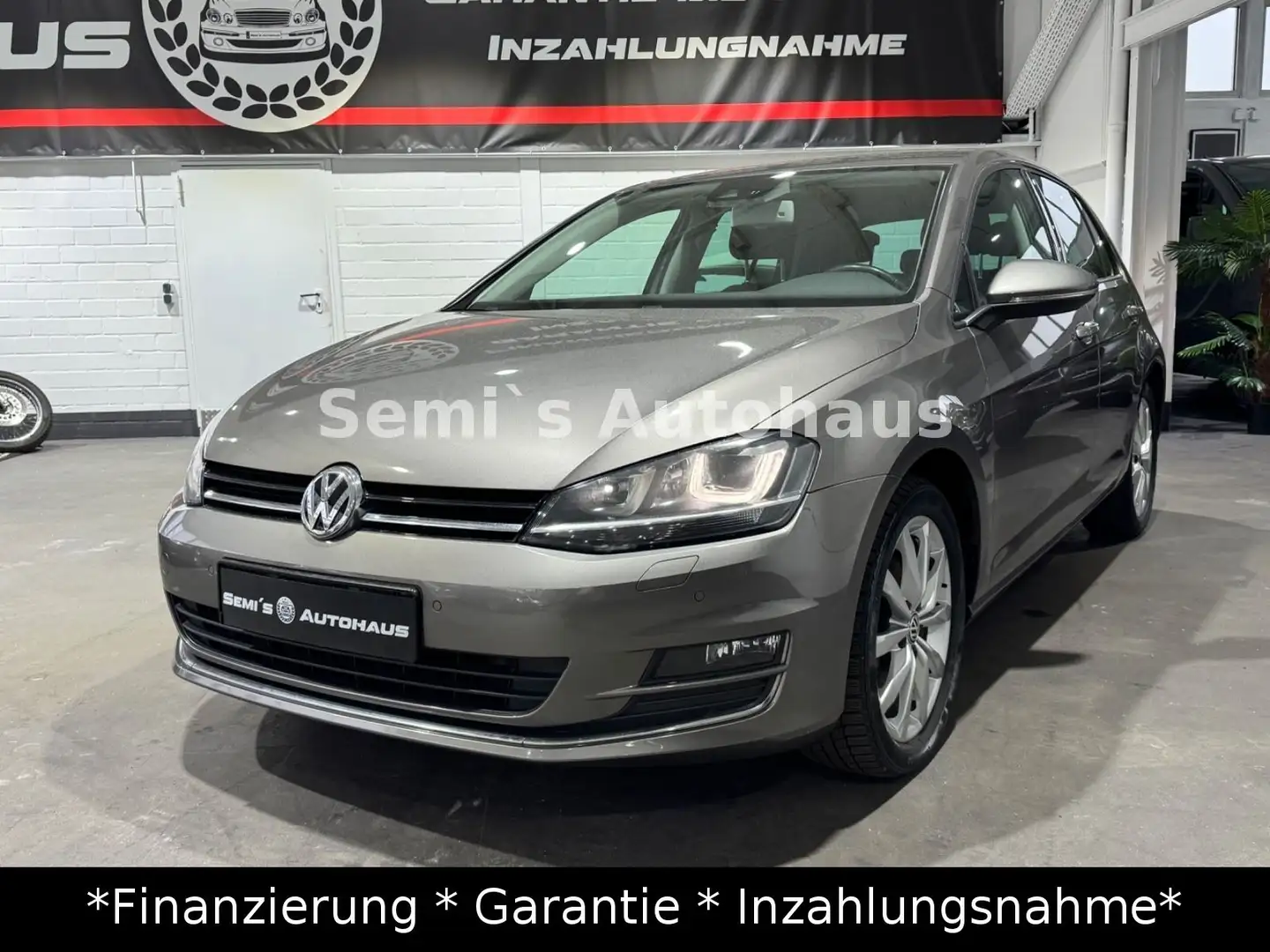 Volkswagen Golf VII Lim. Highline BMT*Xenon*2.Hand*Alu´s* Grau - 1