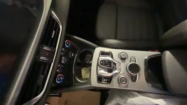 Alfa Romeo Stelvio view 4