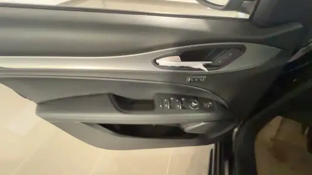 Alfa Romeo Stelvio view 5