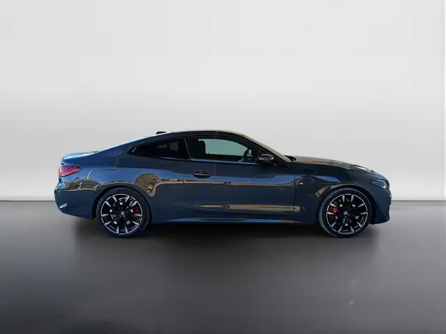 BMW 4 Series view 6