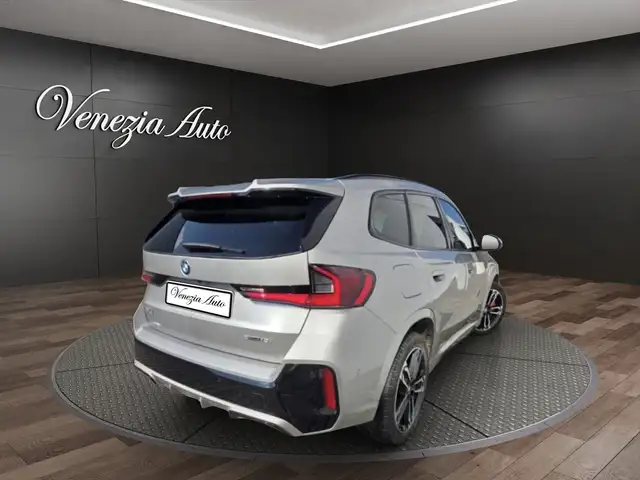 BMW X1 view 4