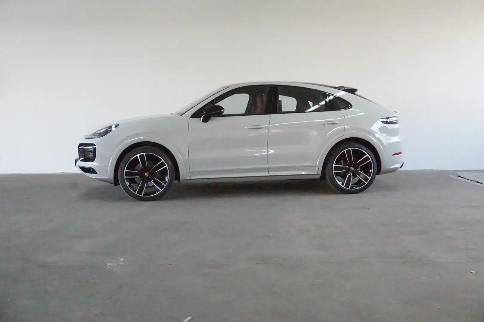 Porsche Cayenne Coupe Platinum Edition 3.0 V6 Grau - 2