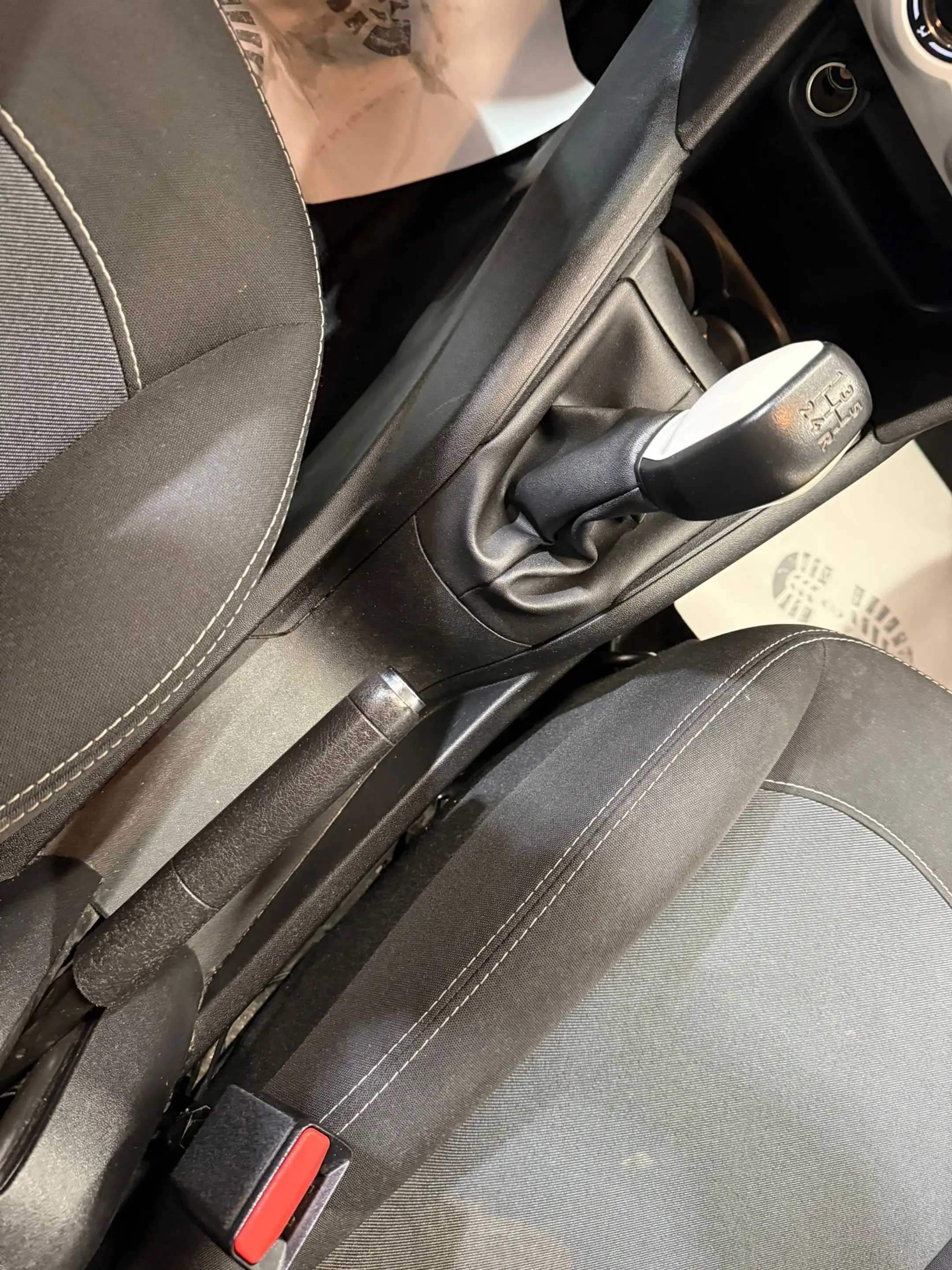 Peugeot 208 1.0I ** GARANTIE 12 MOIS ** — photo 9