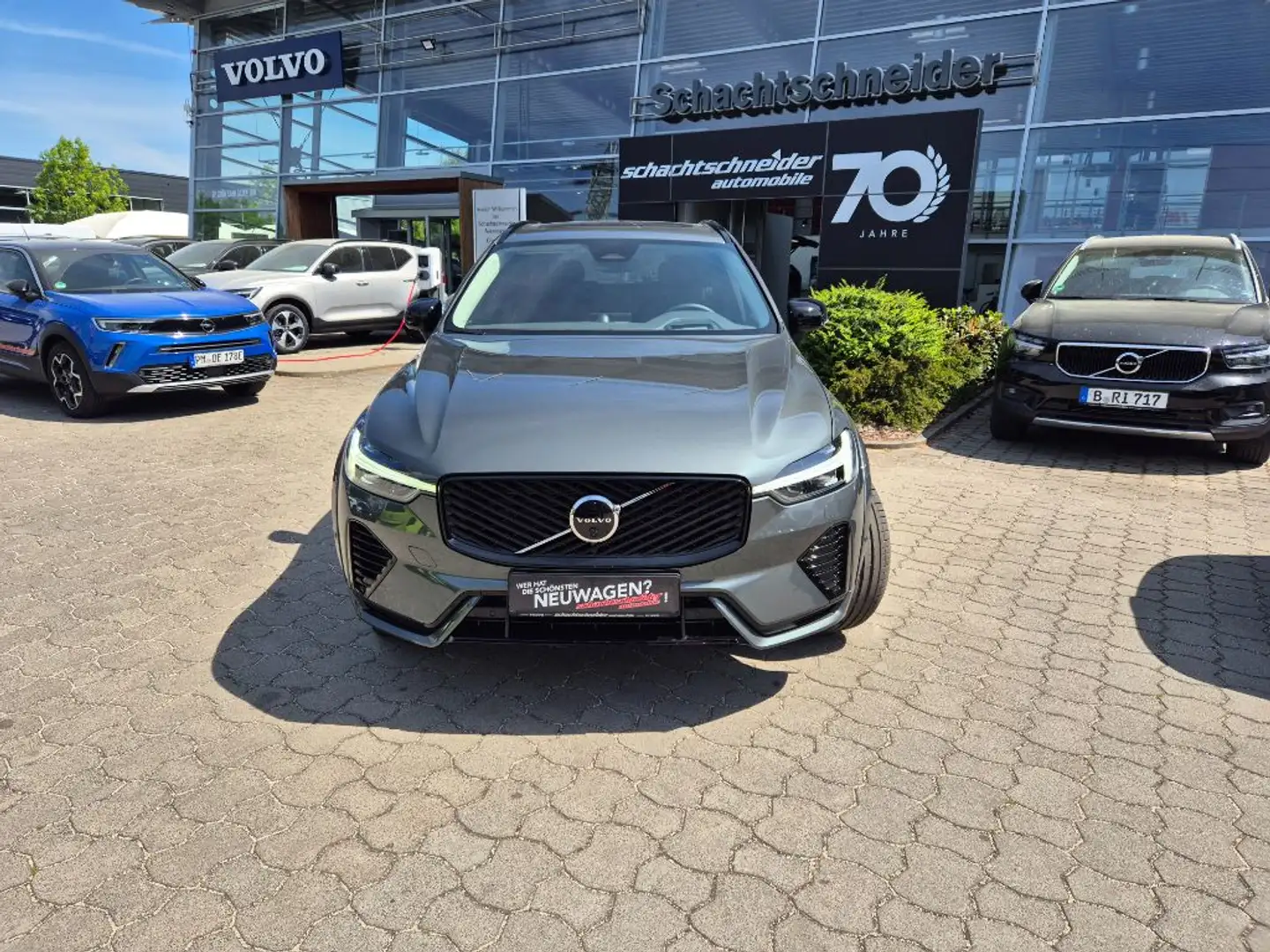 Volvo XC60 T8 AWD Ultra Dark+Facelift+VOLL Grün - 2