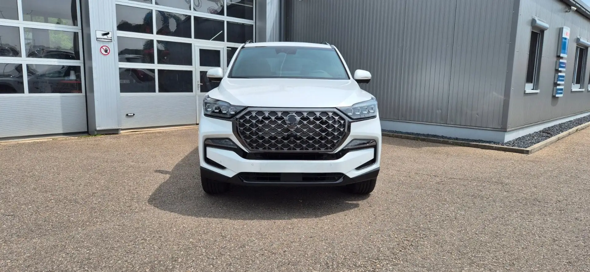 KGM Rexton 4WD Blackline Weiß - 2