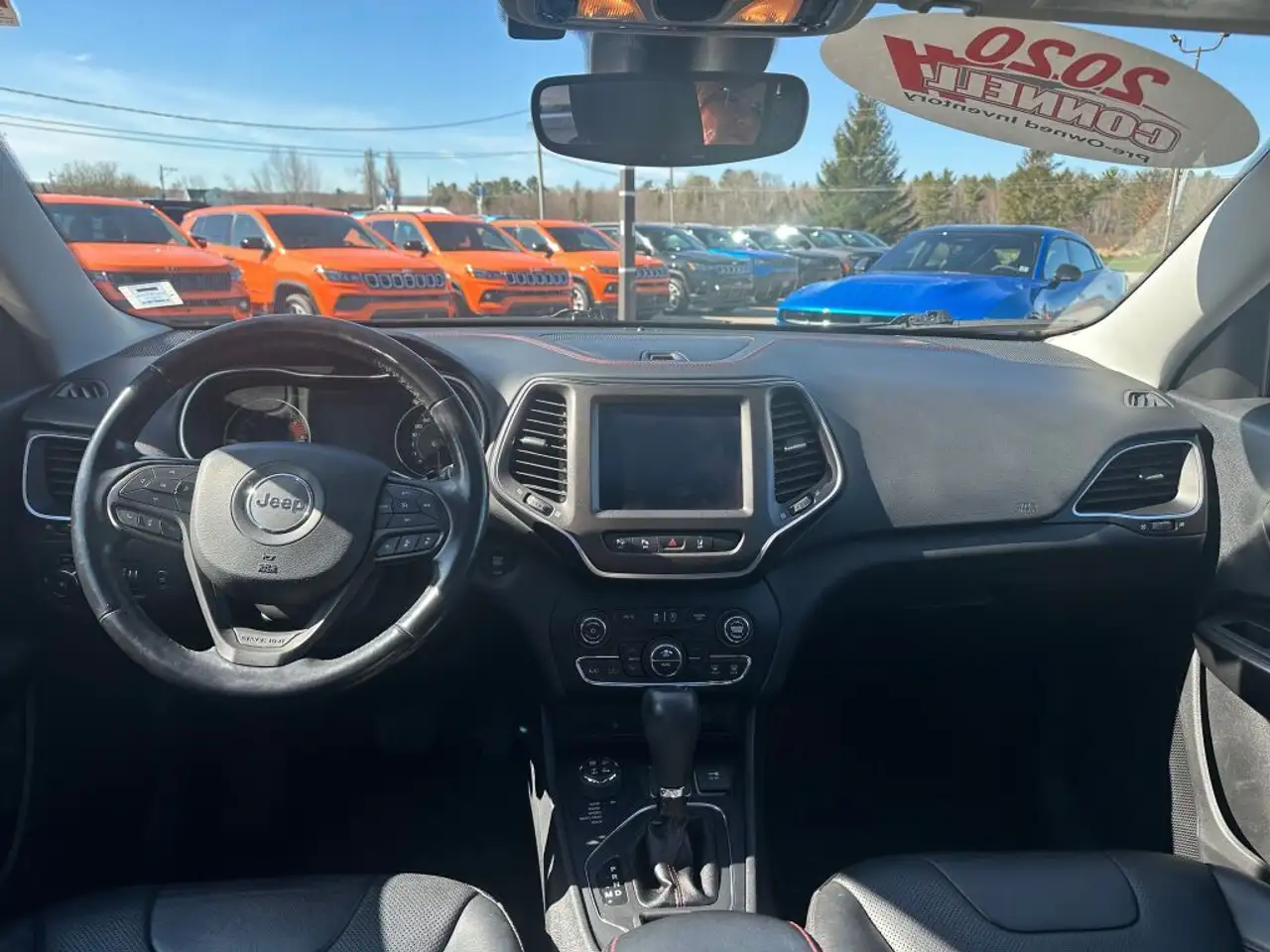 Jeep Cherokee снимка Jeep Cherokee