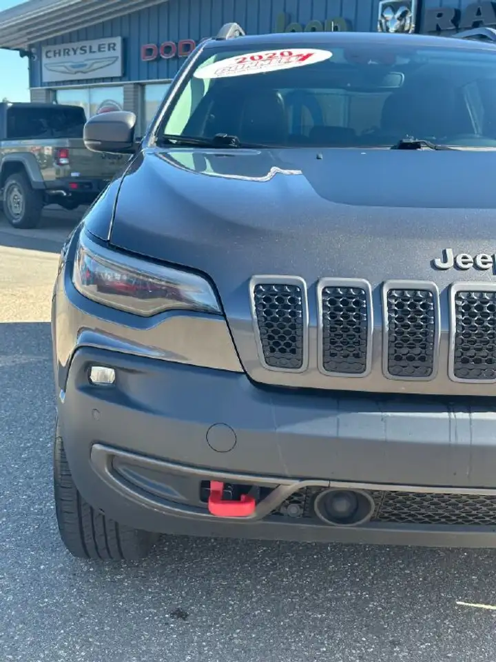 Jeep Cherokee снимка Jeep Cherokee