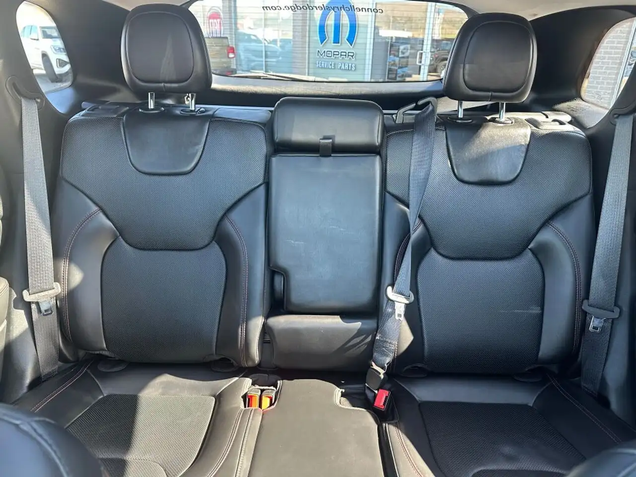 Jeep Cherokee снимка Jeep Cherokee