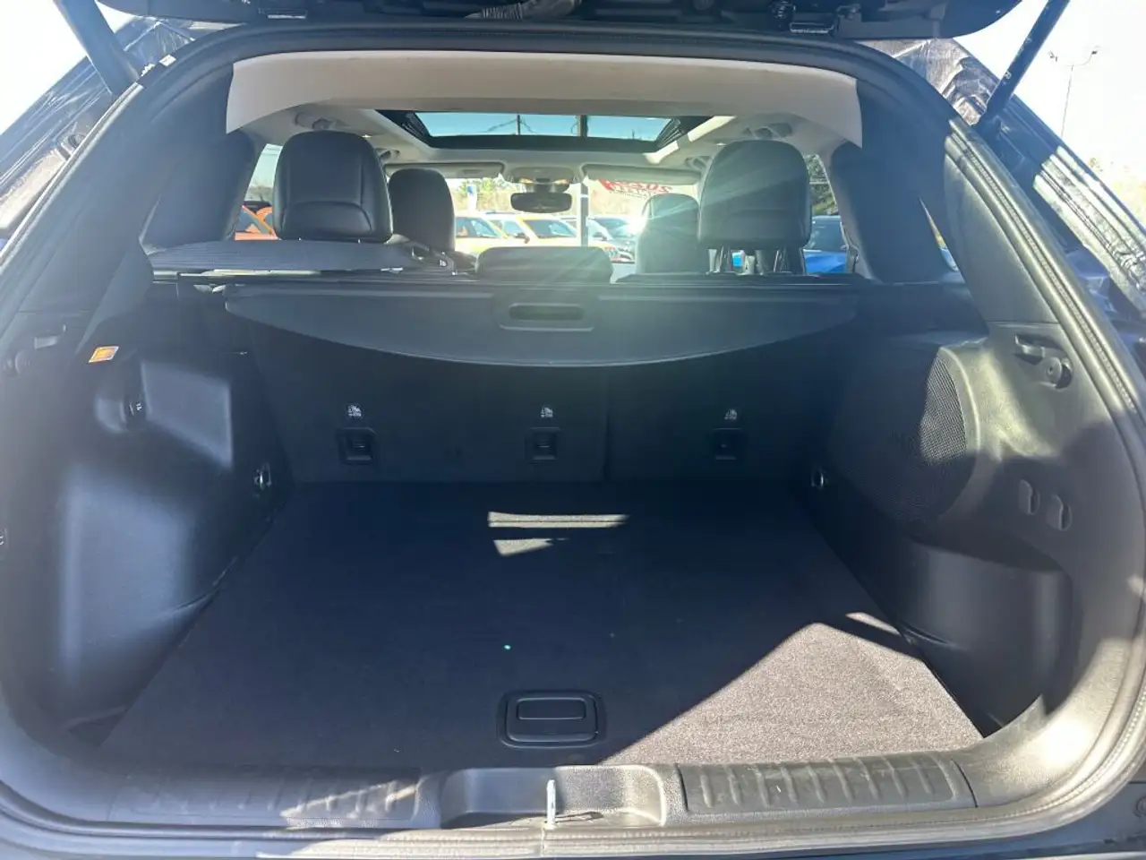 Jeep Cherokee снимка Jeep Cherokee