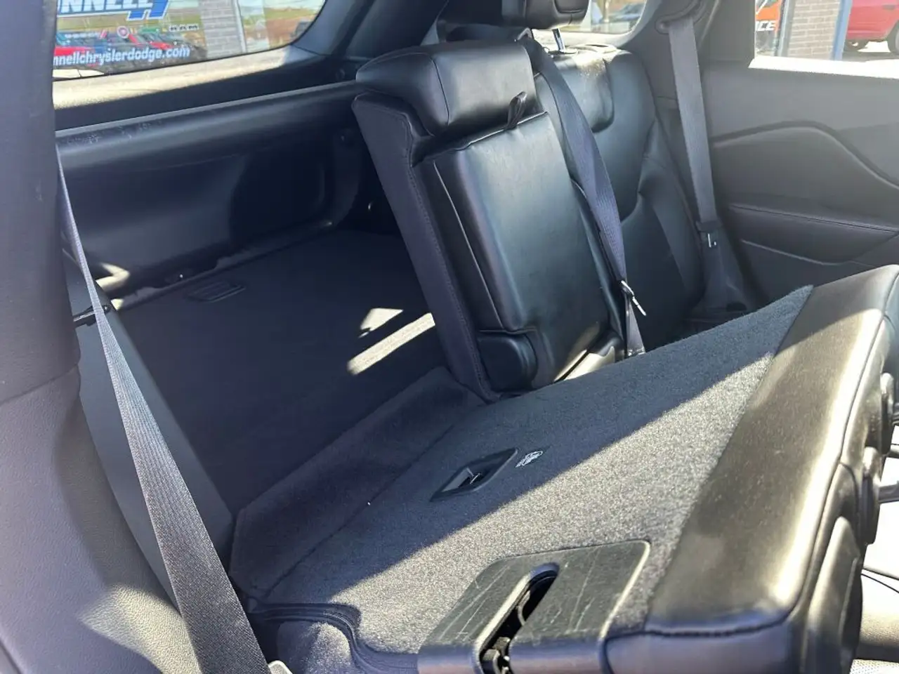 Jeep Cherokee снимка Jeep Cherokee
