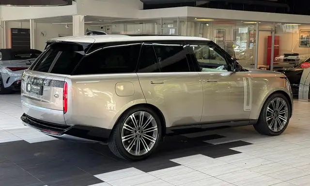Land Rover Range Rover view 7
