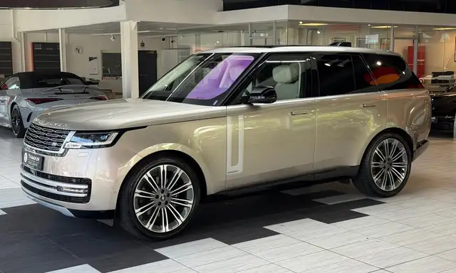 Land Rover Range Rover view 2