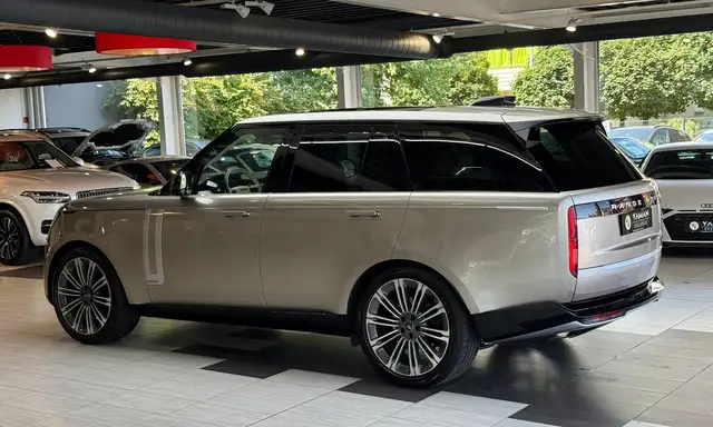 Land Rover Range Rover view 9