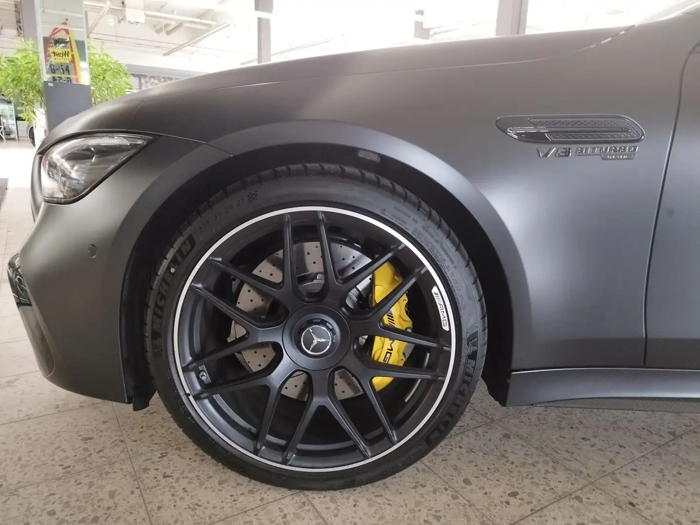 Mercedes-Benz AMG GT 63S 4Matic+ Pano Carbon MBUX Night 360° Grey - 2