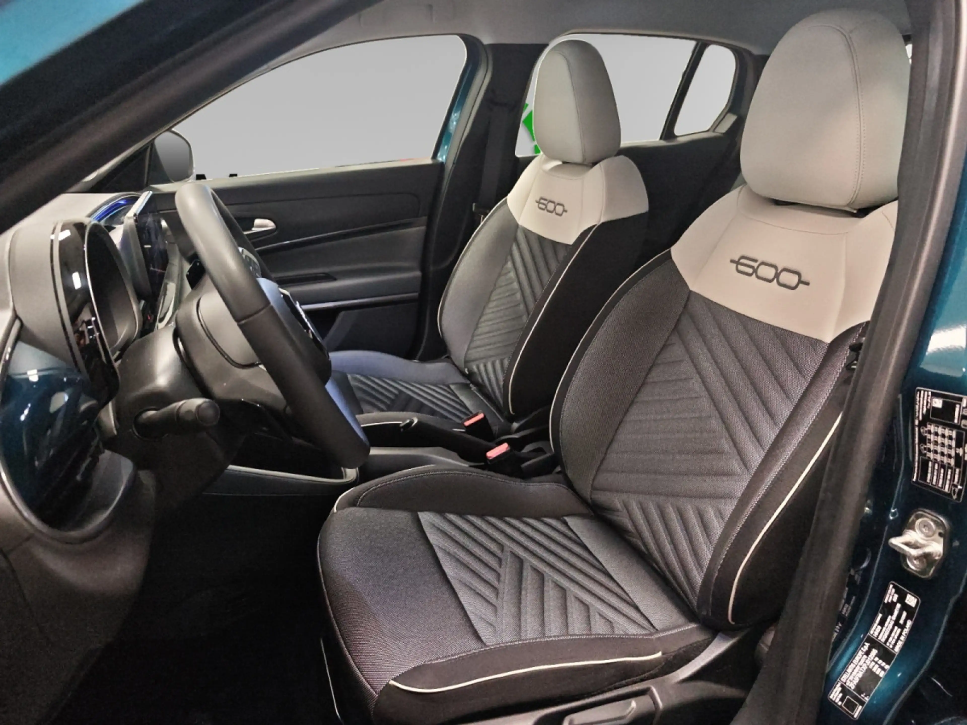 Fiat 600 Hybride 1.2 — photo 10