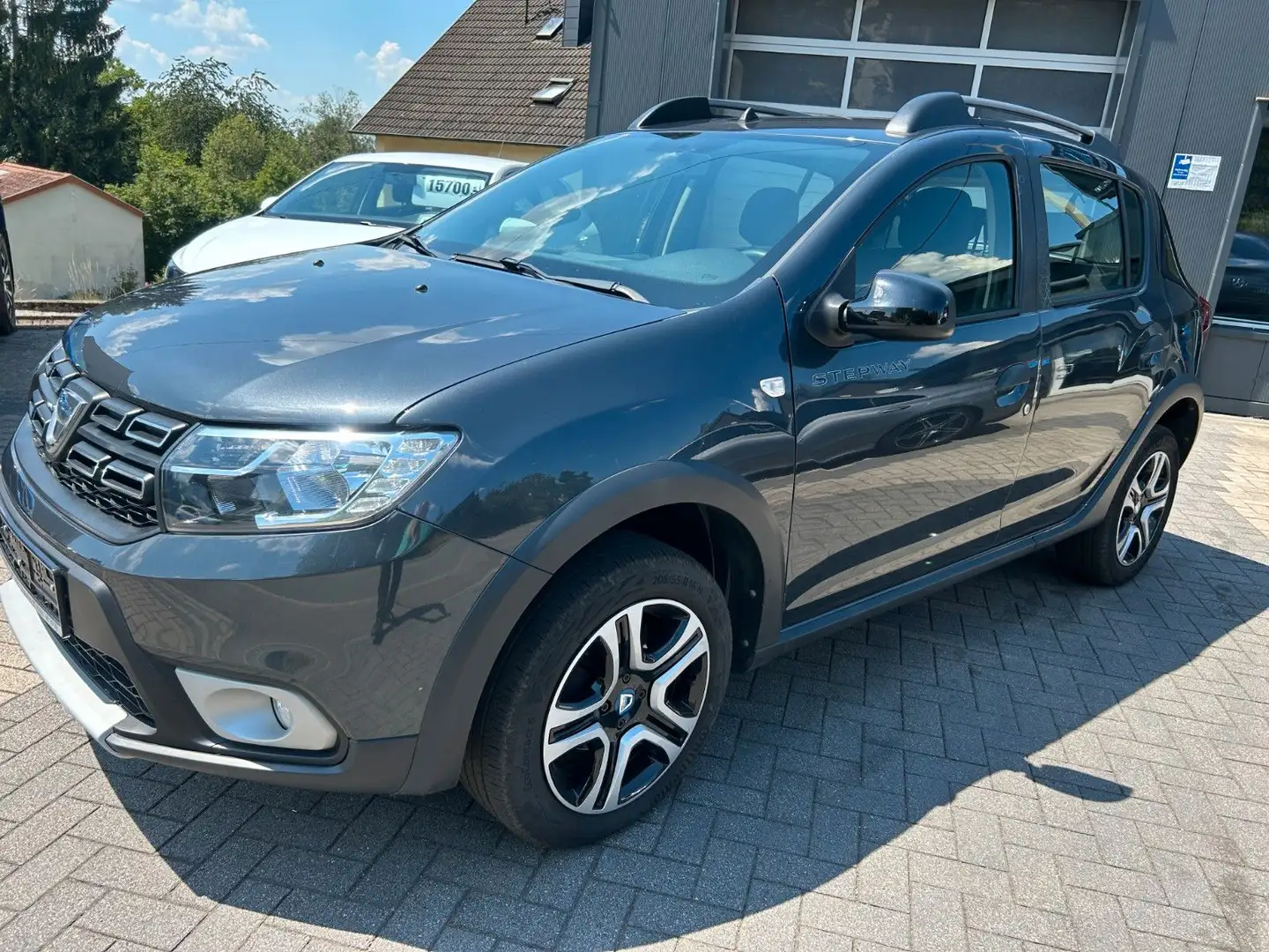 Dacia Sandero II Stepway Celebration Gris - 2