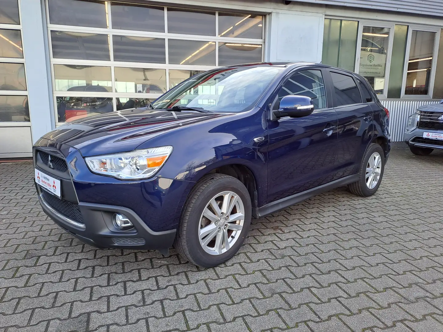 Mitsubishi ASX 1.6 Intro Edition Bleu - 2