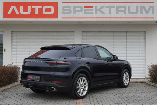 Porsche Cayenne view 5