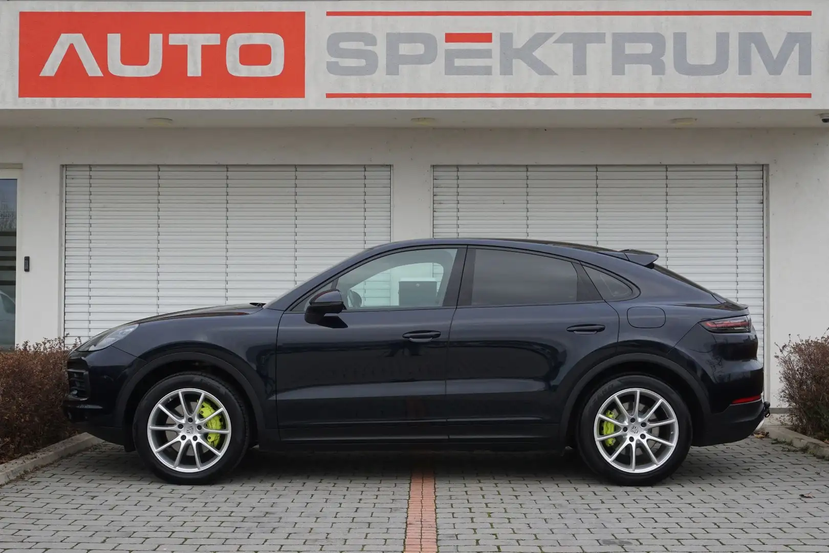 Porsche Cayenne Coupe E-Hybrid Aut | € 601 mtl | AHK | HeadUp | Blau - 2