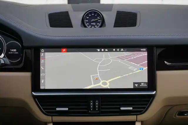 Porsche Cayenne view 14