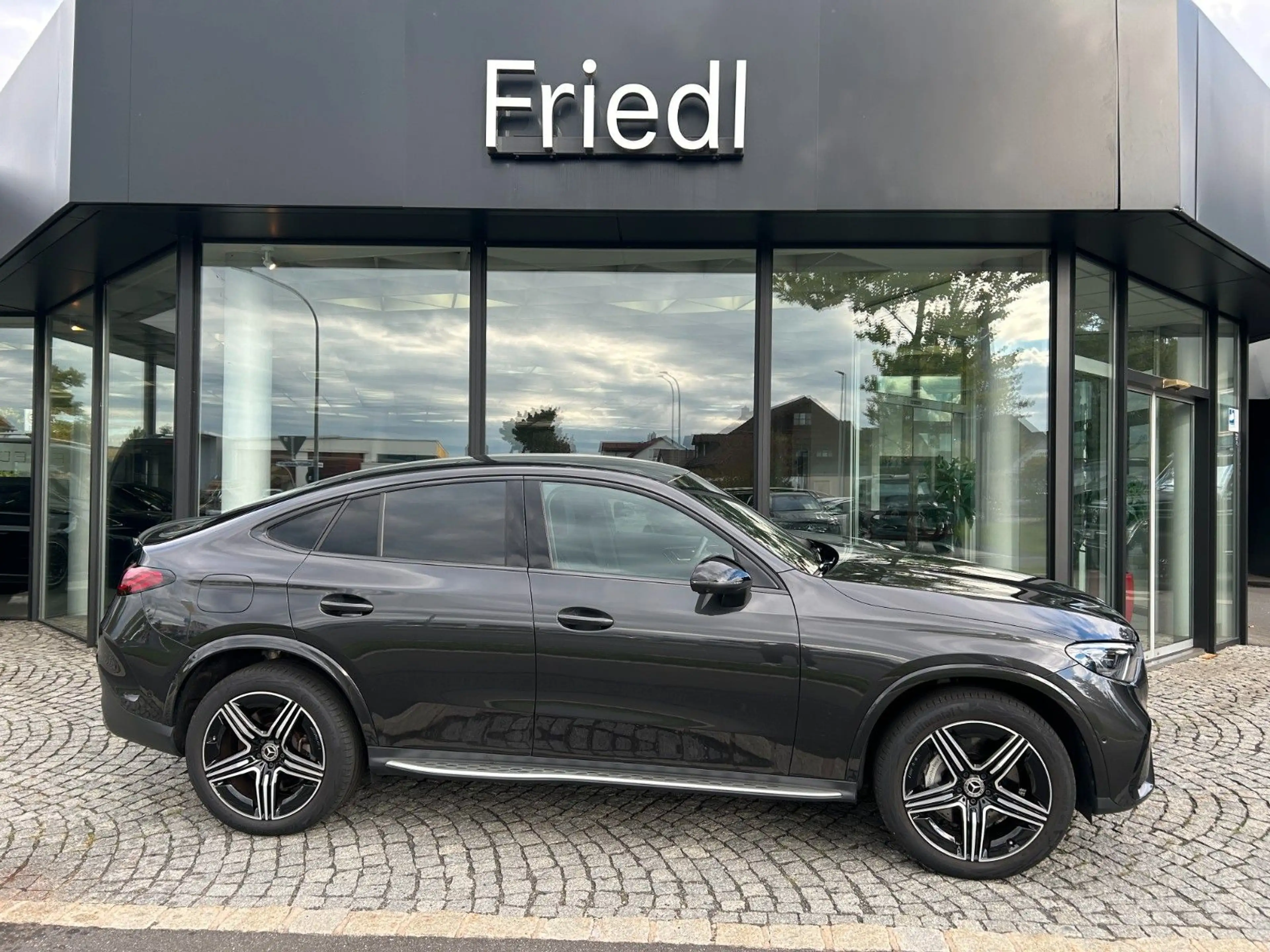 Mercedes-Benz GLC 300 de 4M Coupe,WINTER,360,AMG,DIGITAL — photo 2