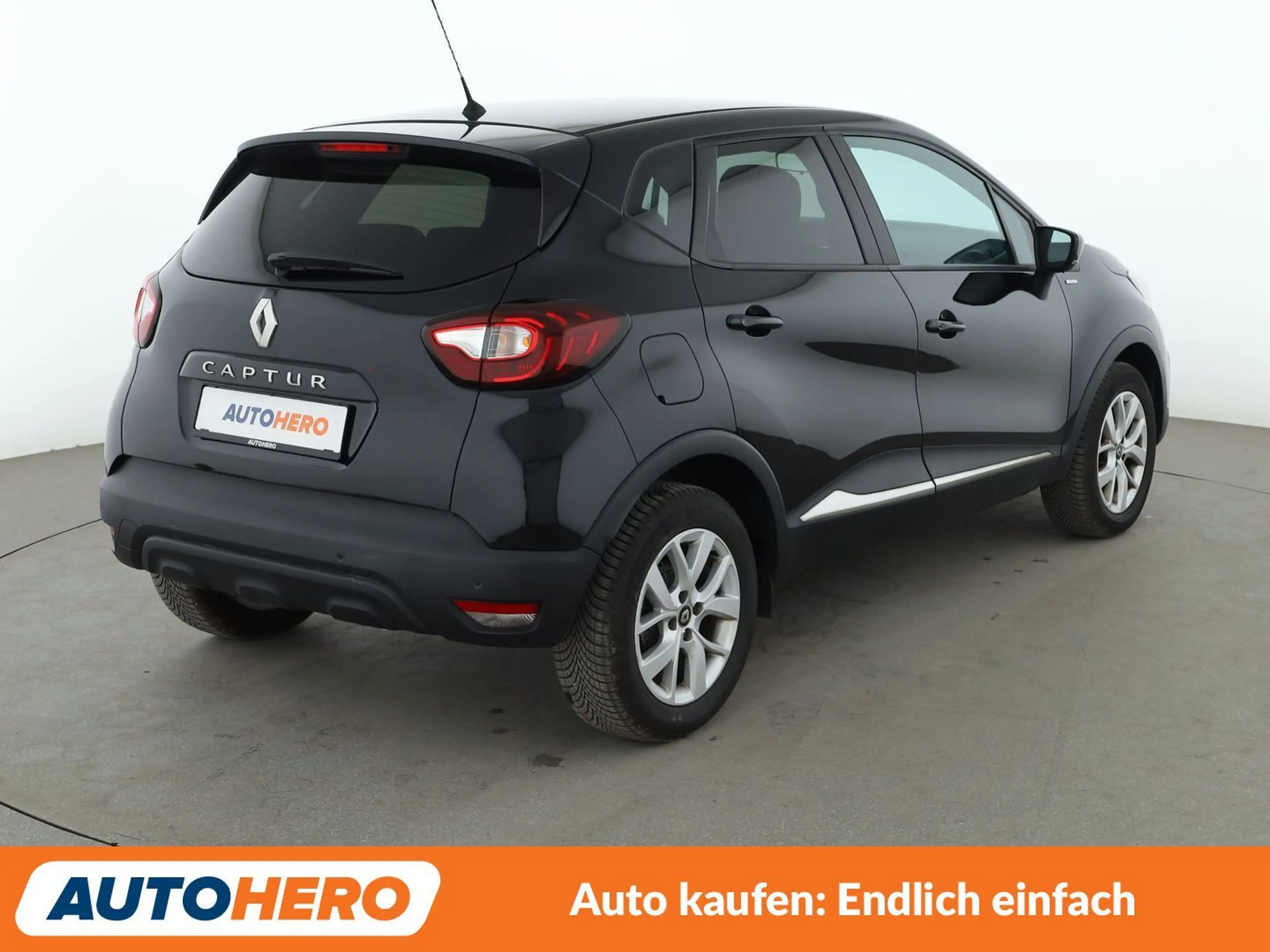 Renault Captur 0.9 Energy Limited *NAVI*TEMPO*PDC*SHZ*KLIMA* — photo 6