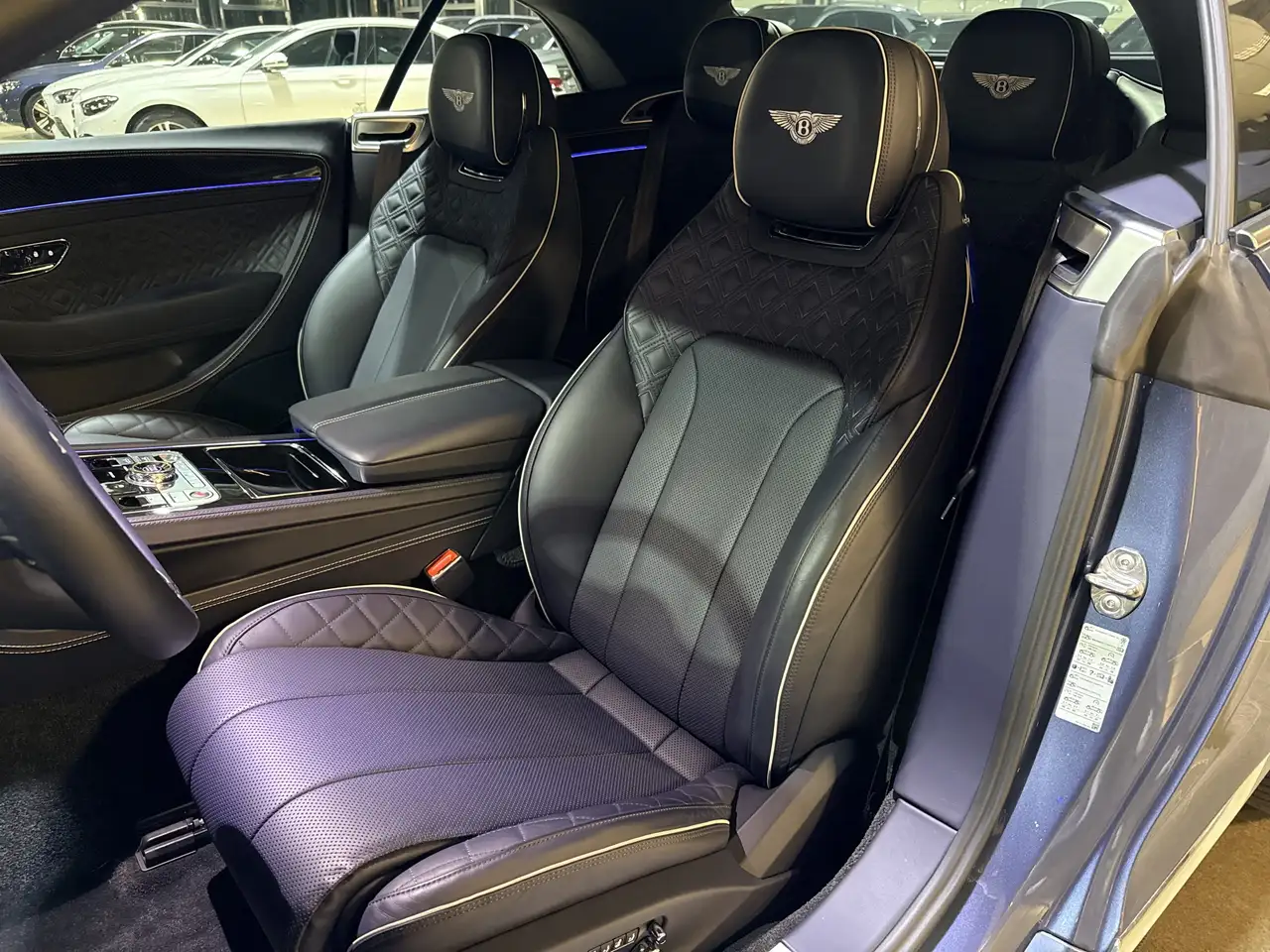 Bentley Continental GT 2021 — фото 11