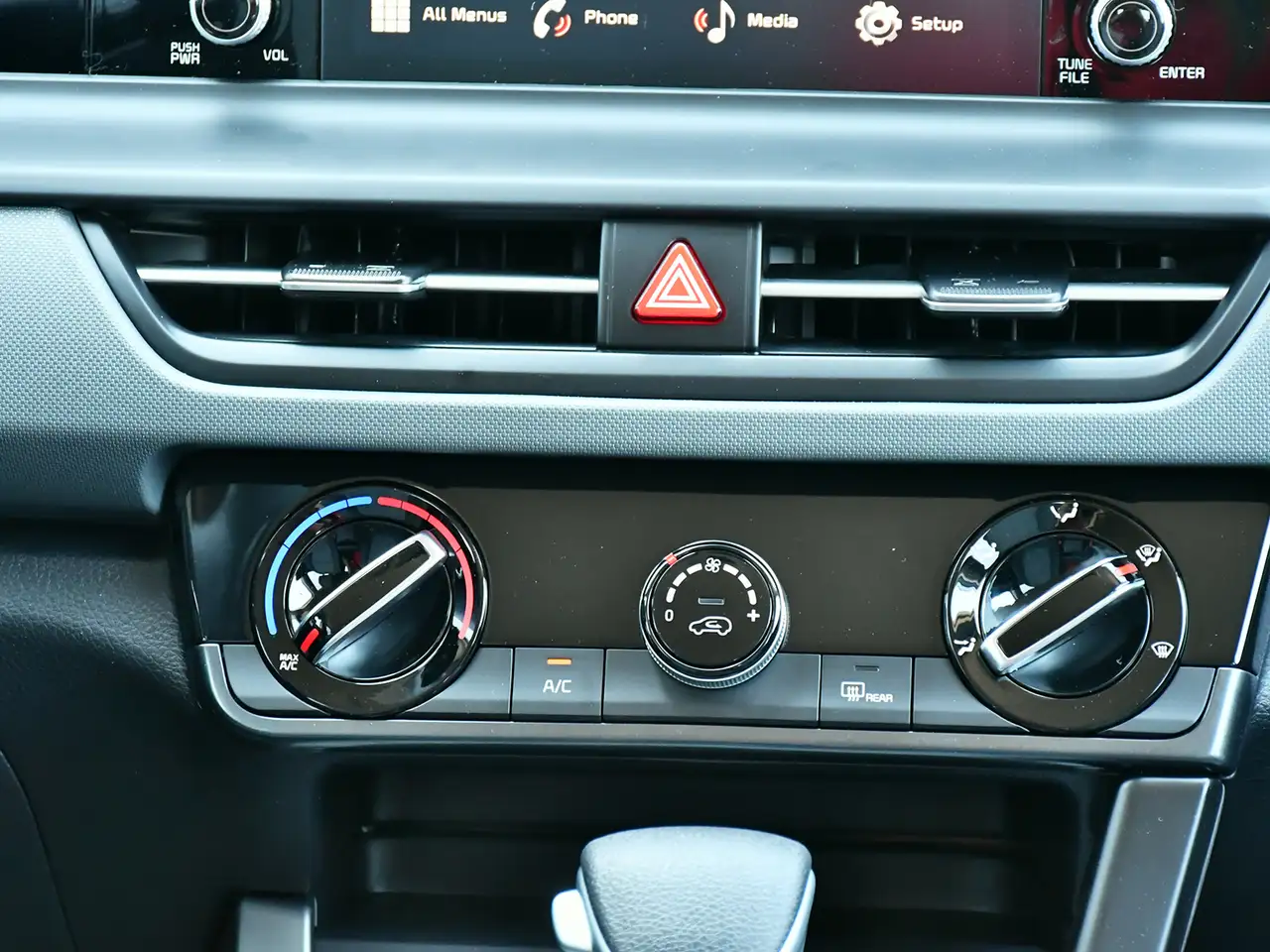 Kia Seltos снимка Kia Seltos