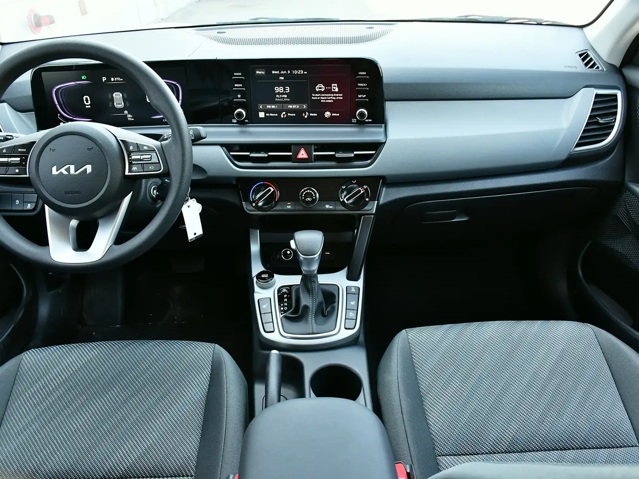 Kia Seltos снимка Kia Seltos