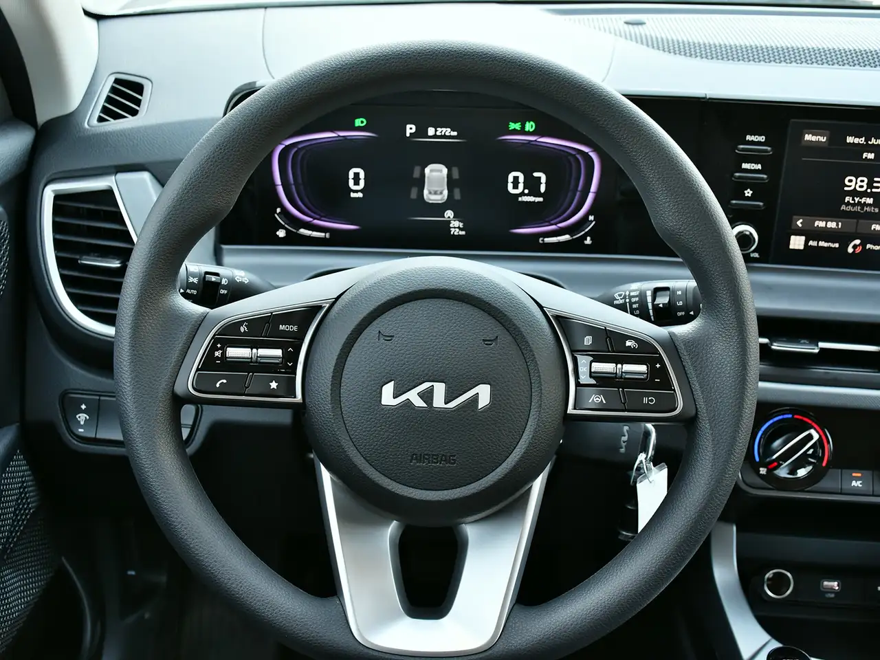 Kia Seltos снимка Kia Seltos