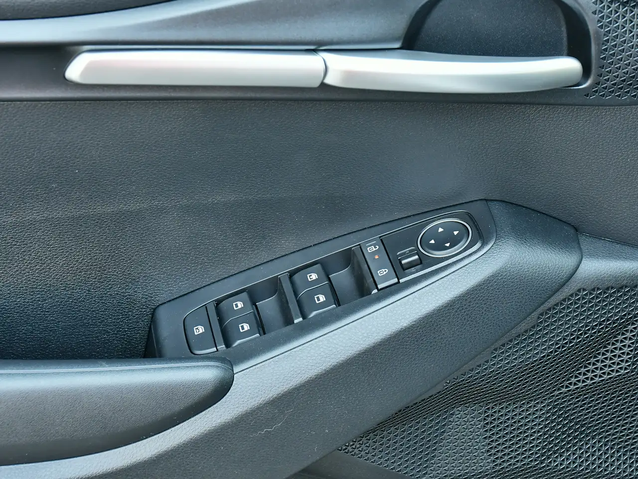 Kia Seltos снимка Kia Seltos