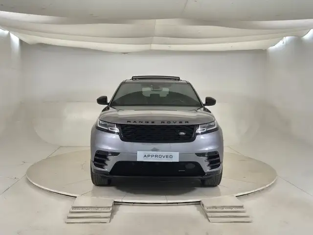 Land Rover Range Rover Velar view 2